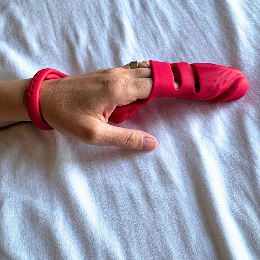 The Rosette Finger Sleeve